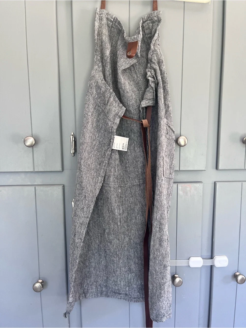 Crate & Barrel Organic Cotton Apron with Leather Straps